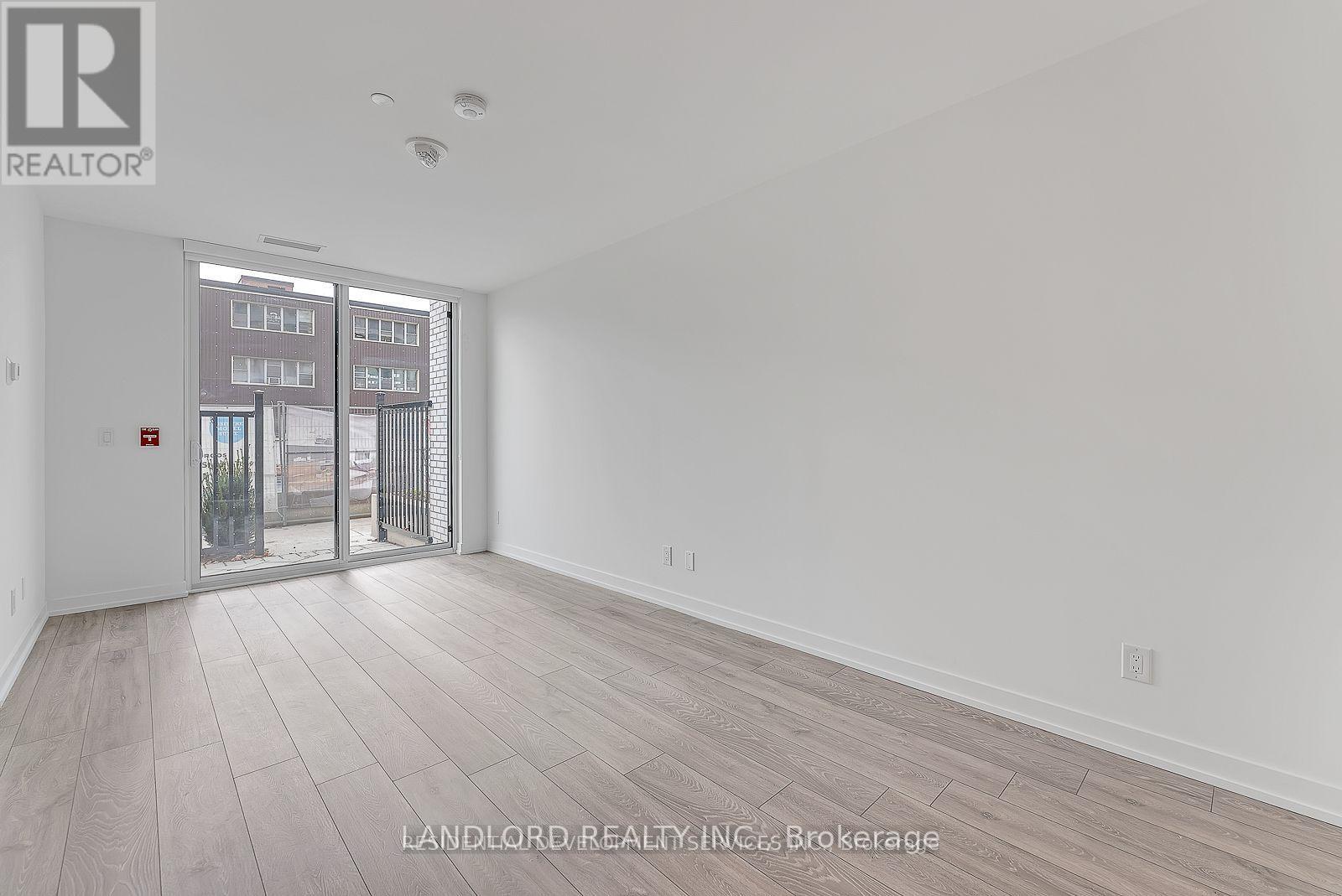 118 - 11 Maryport Avenue, Toronto, Ontario  M3M 0E2 - Photo 6 - W12792850