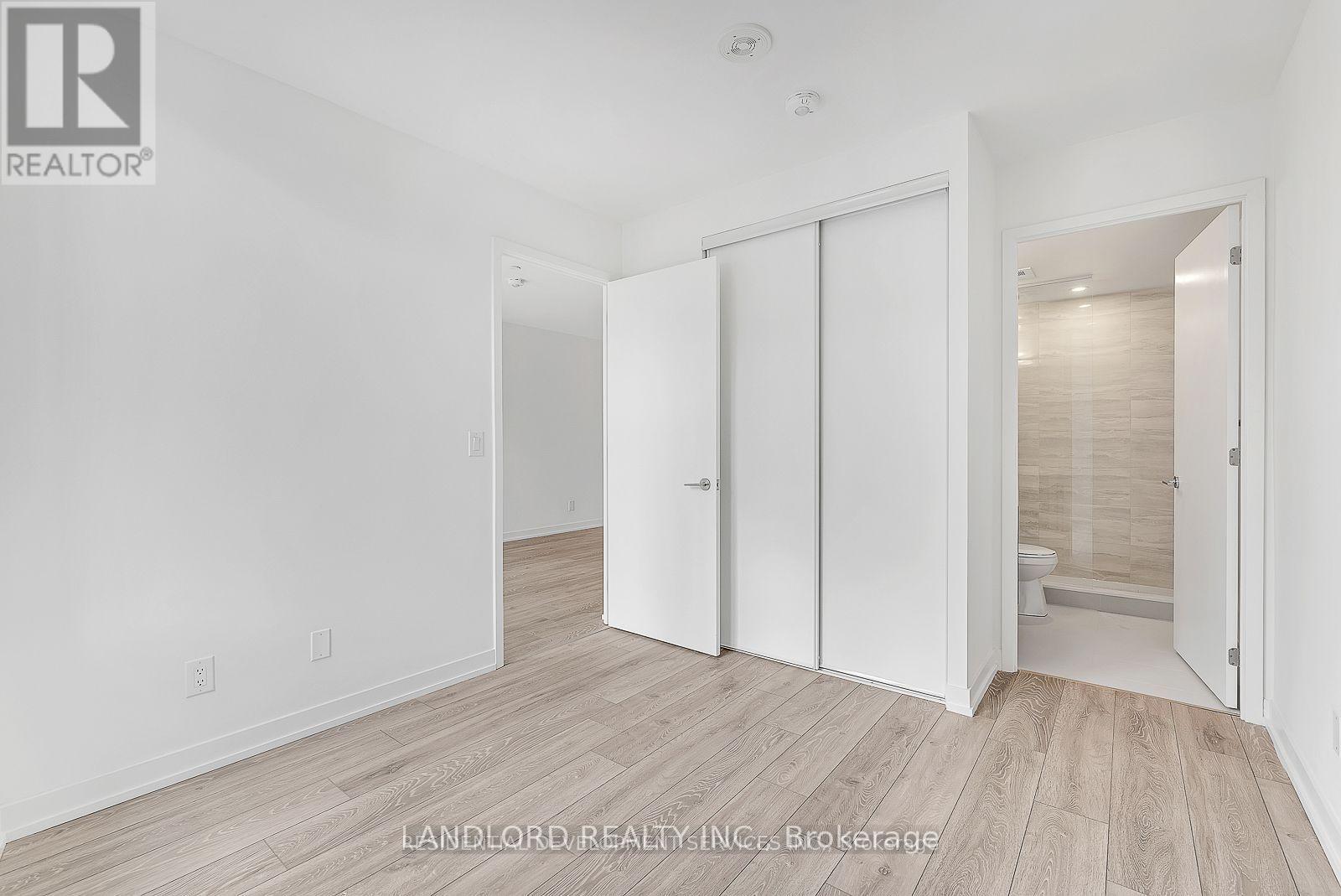 118 - 11 Maryport Avenue, Toronto, Ontario  M3M 0E2 - Photo 9 - W12792850