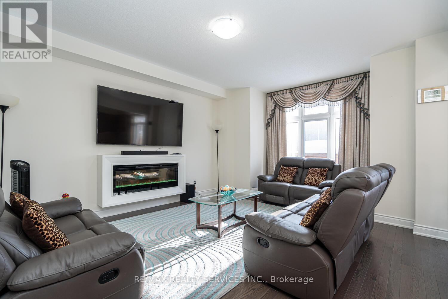 34 Thornvalley Terrace, Caledon, Ontario  L7C 4H9 - Photo 10 - W12792856