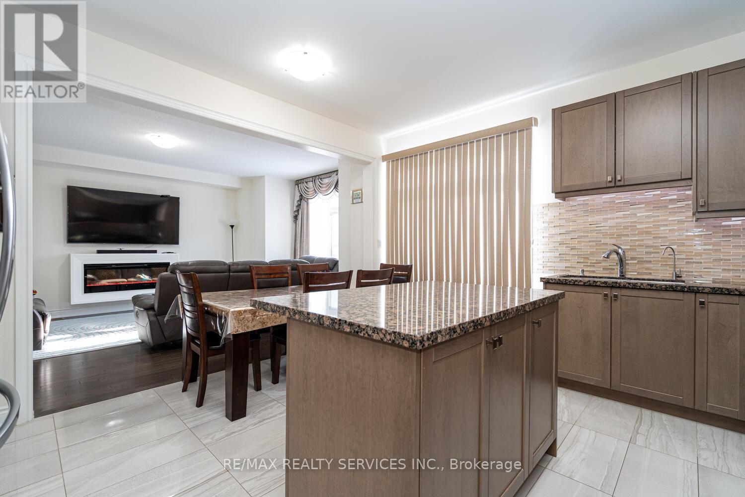 34 Thornvalley Terrace, Caledon, Ontario  L7C 4H9 - Photo 15 - W12792856