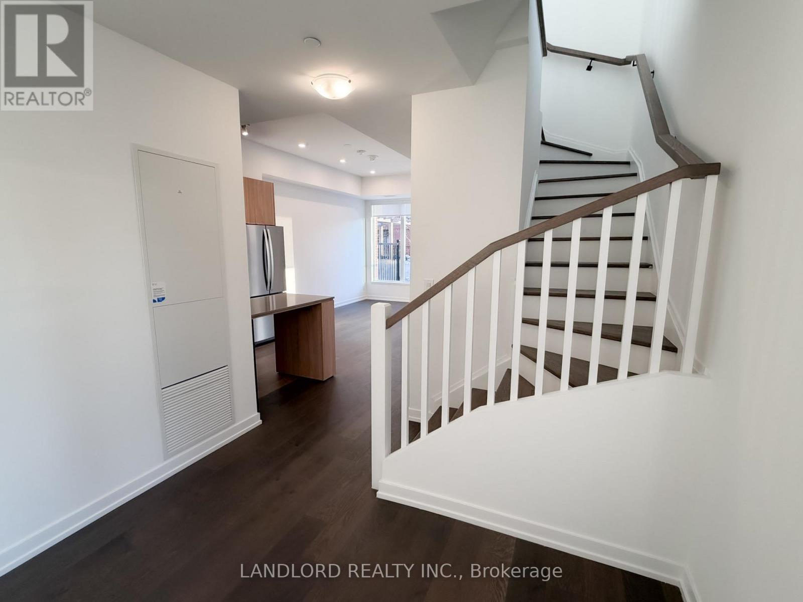 112 - 15 Maryport Avenue, Toronto, Ontario  M3M 0E1 - Photo 11 - W12792892