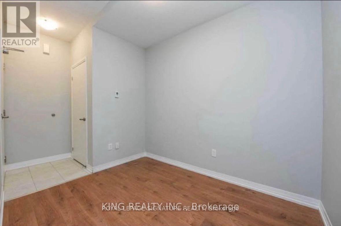 309a - 400 The East Mall, Toronto, Ontario  M9B 3Z9 - Photo 5 - W12792898