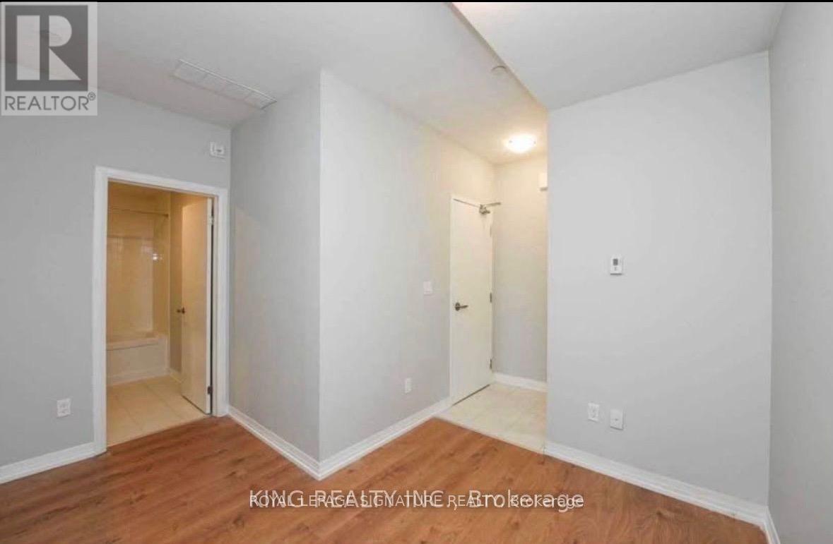 309a - 400 The East Mall, Toronto, Ontario  M9B 3Z9 - Photo 6 - W12792898