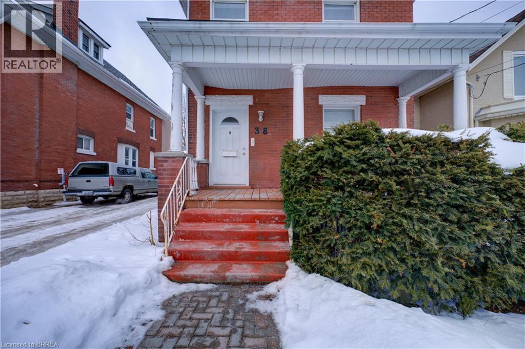38 Nelson Street, Brantford, Ontario  N3T 2M8 - Photo 3 - 40805139