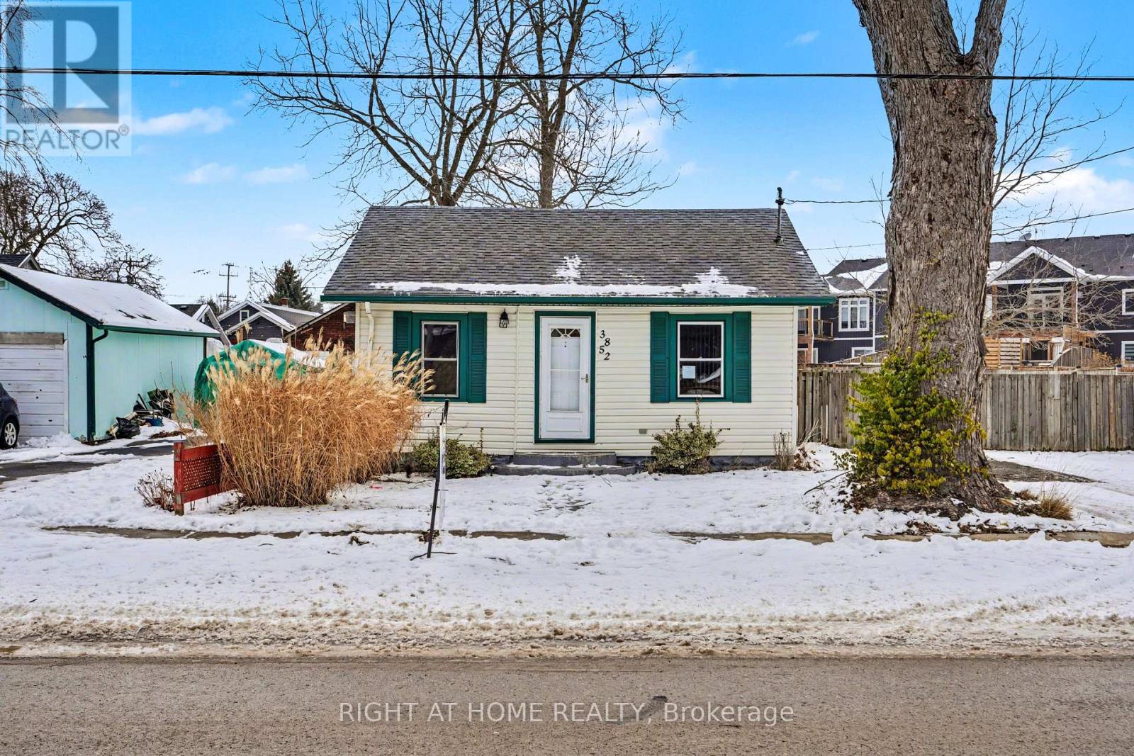 3852 BRUNSWICK AVENUE, Fort Erie, Ontario