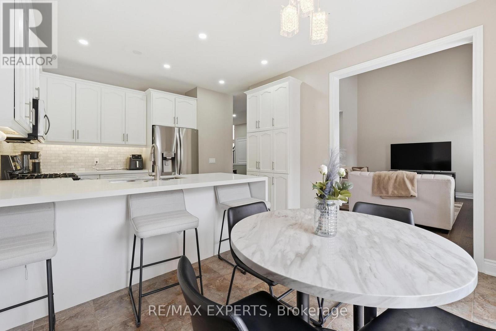 74 Boulder Crescent, Hamilton, Ontario  L0R 1P0 - Photo 18 - X12792894