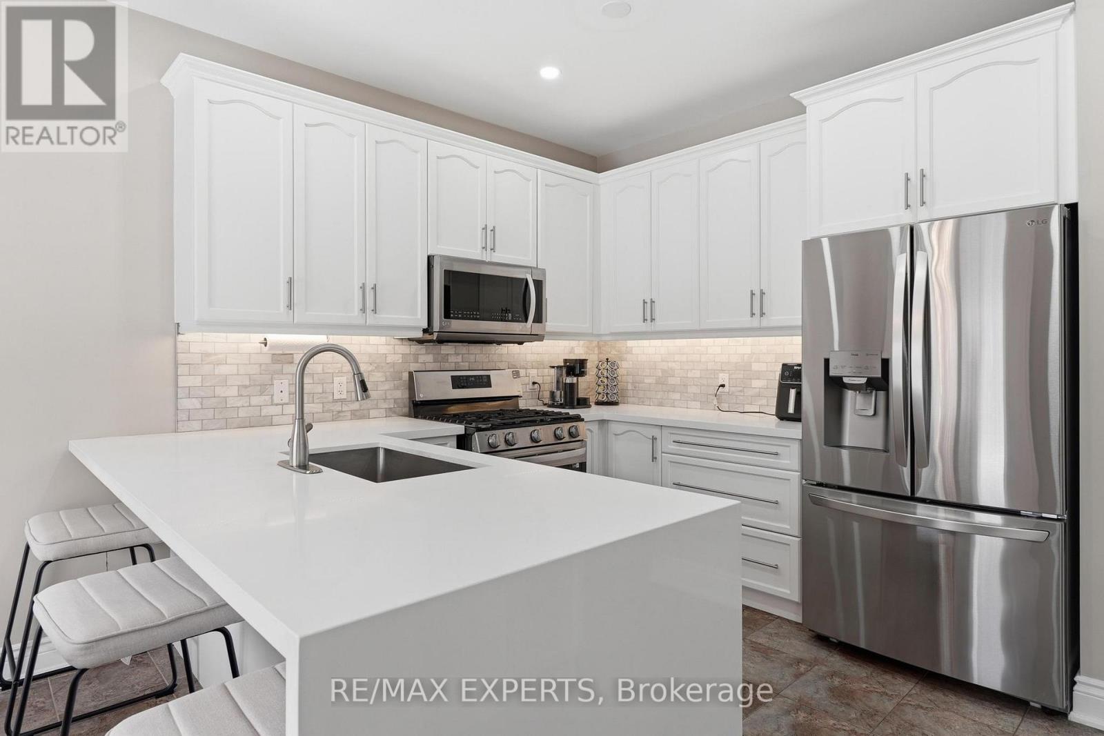 74 Boulder Crescent, Hamilton, Ontario  L0R 1P0 - Photo 19 - X12792894