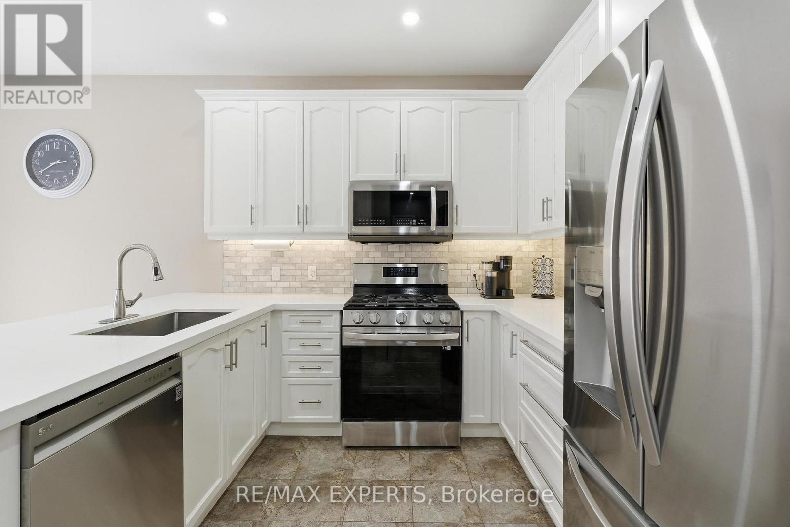 74 Boulder Crescent, Hamilton, Ontario  L0R 1P0 - Photo 20 - X12792894