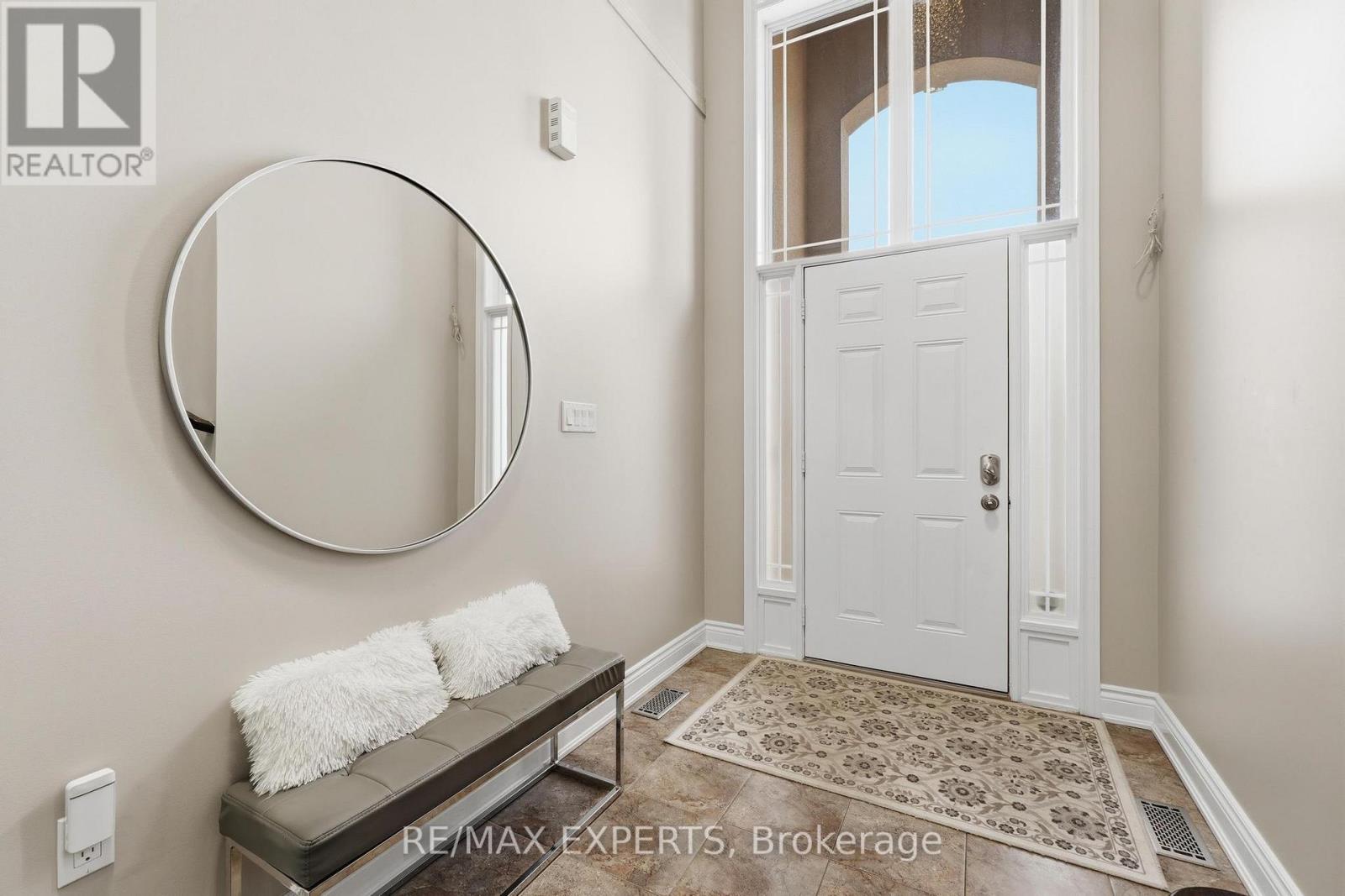 74 Boulder Crescent, Hamilton, Ontario  L0R 1P0 - Photo 3 - X12792894