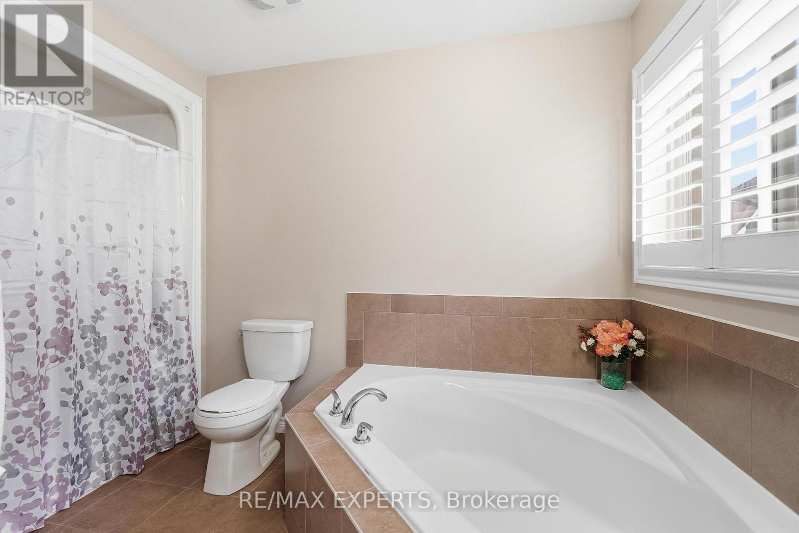 74 Boulder Crescent, Hamilton, Ontario  L0R 1P0 - Photo 33 - X12792894