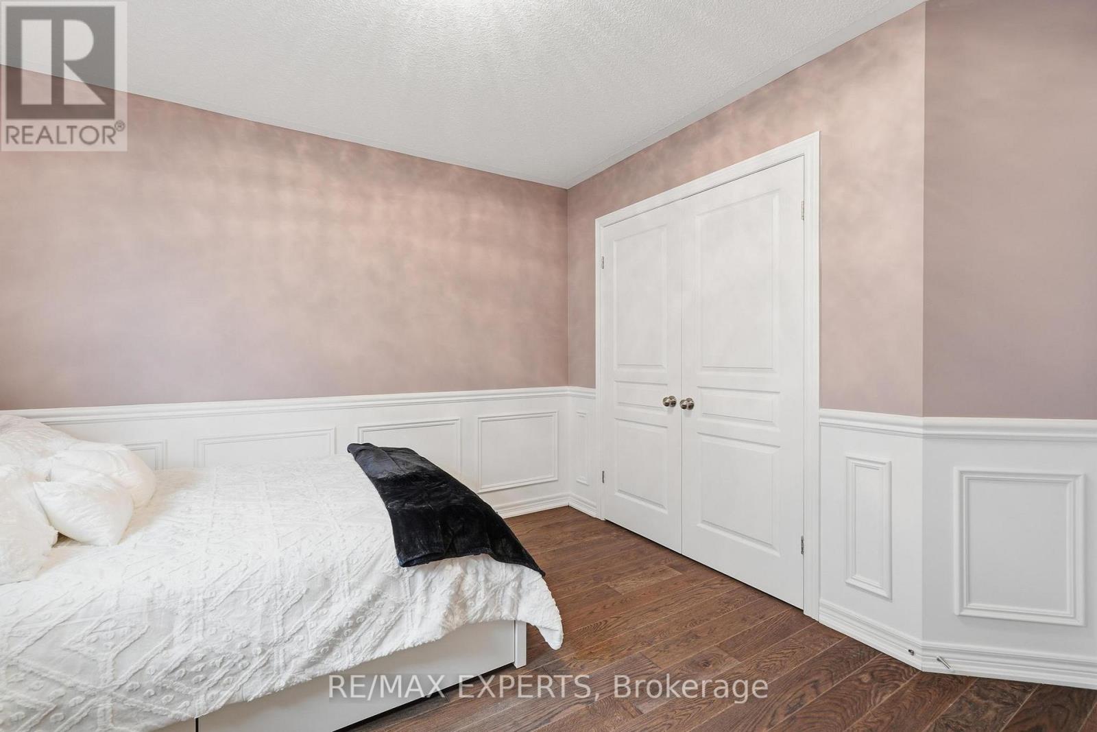 74 Boulder Crescent, Hamilton, Ontario  L0R 1P0 - Photo 35 - X12792894