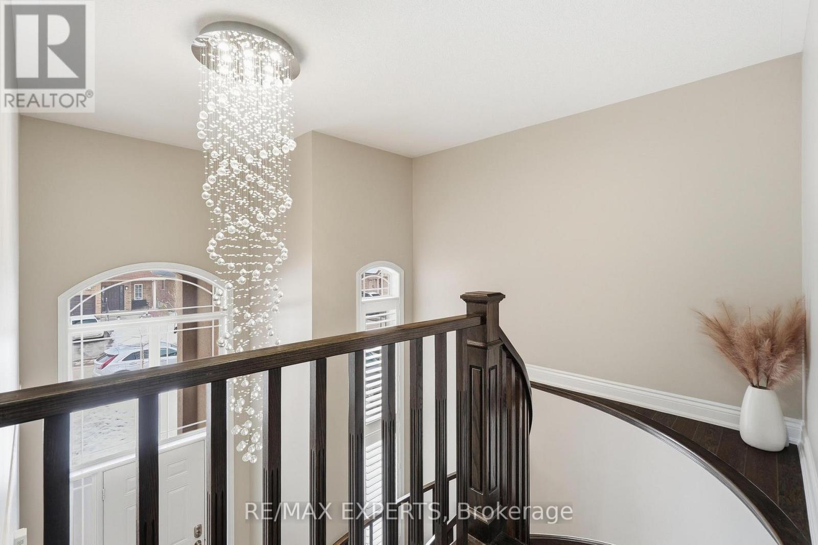 74 Boulder Crescent, Hamilton, Ontario  L0R 1P0 - Photo 5 - X12792894