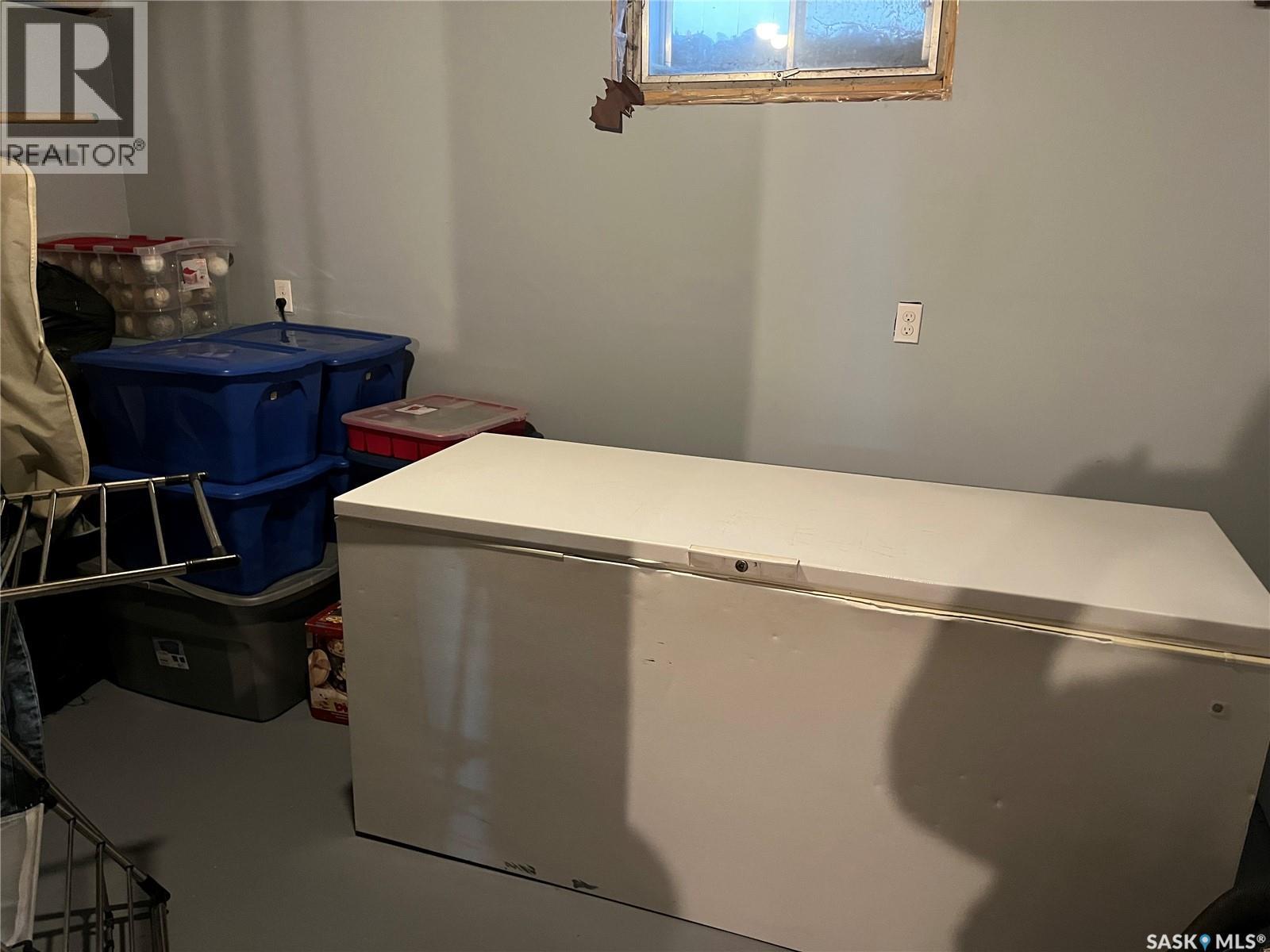 207 Dominion Road, Assiniboia, Saskatchewan  S0H 0B0 - Photo 41 - SK028694