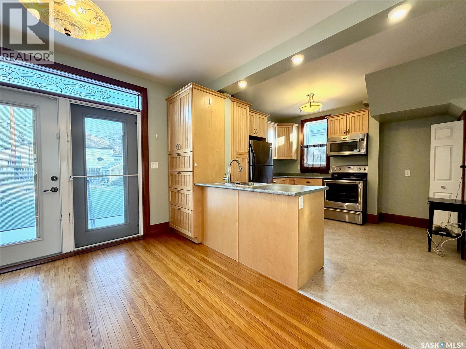 304 32nd Street W, Saskatoon, Saskatchewan  S7L 0S6 - Photo 10 - SK028692