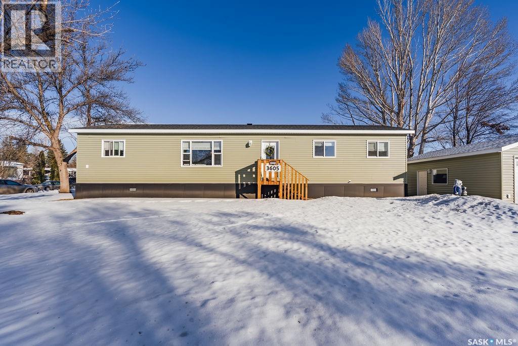 3605 Parkdale Road, Saskatoon, Saskatchewan  S7H 5R5 - Photo 2 - SK028679