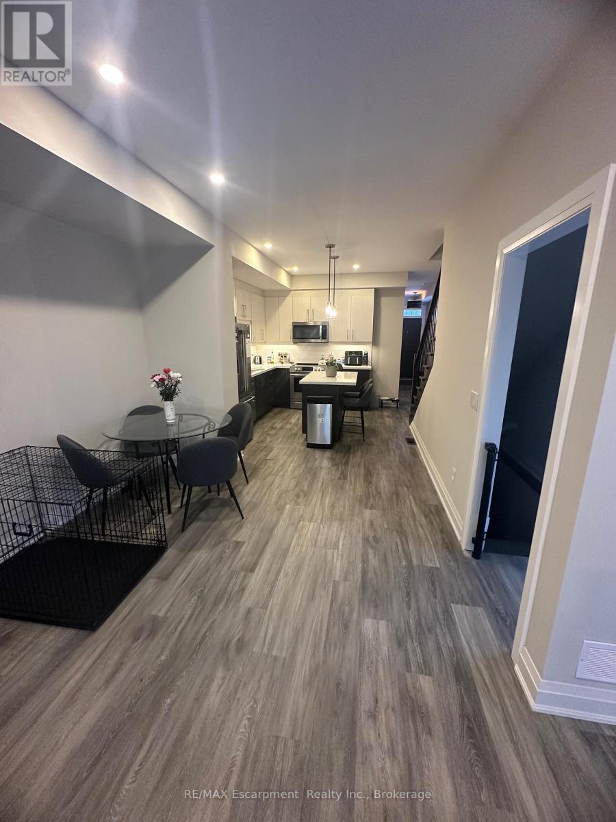 60 Park Avenue, St. Catharines, Ontario  L2P 1R2 - Photo 7 - X12792978