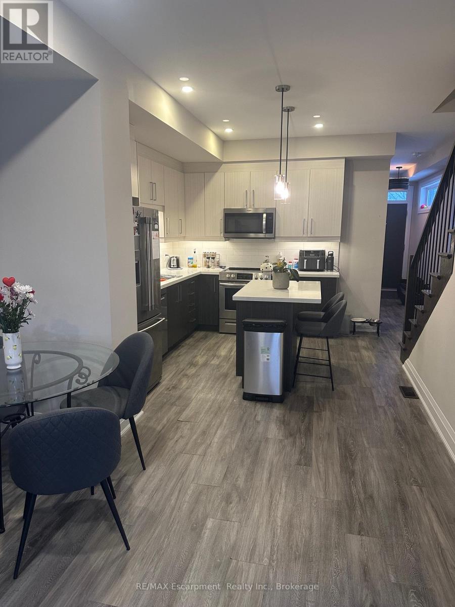 60 Park Avenue, St. Catharines, Ontario  L2P 1R2 - Photo 9 - X12792978