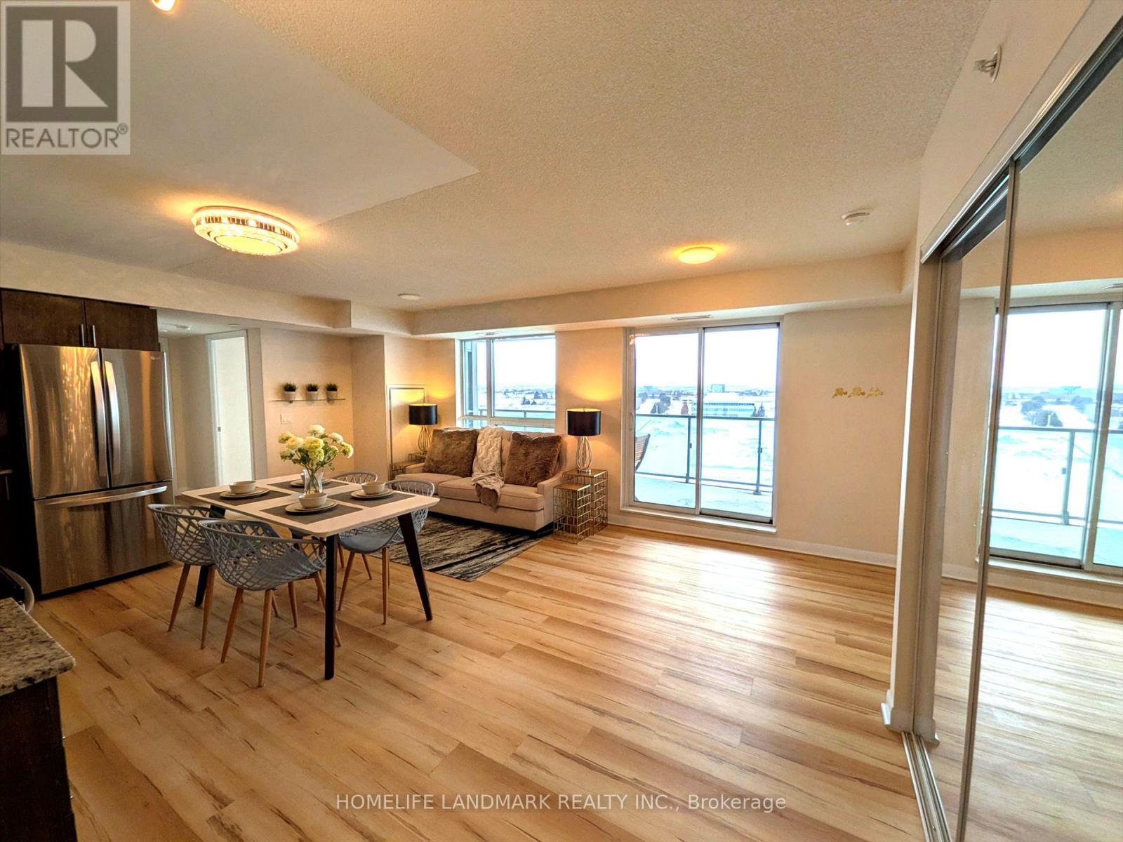 718 - 75 Norman Bethune Avenue, Richmond Hill, Ontario  L4B 0B6 - Photo 2 - N12754142