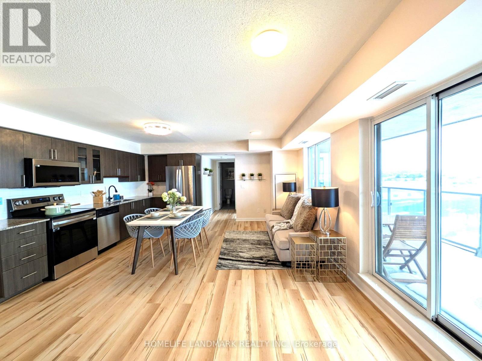 718 - 75 Norman Bethune Avenue, Richmond Hill, Ontario  L4B 0B6 - Photo 3 - N12754142