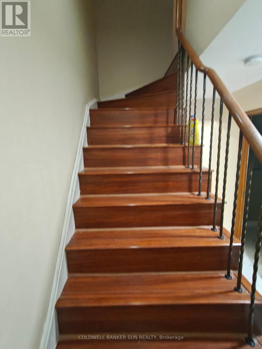 Upper - 6 Clearview Court, Brampton, Ontario  L6Z 2B1 - Photo 12 - W12613326