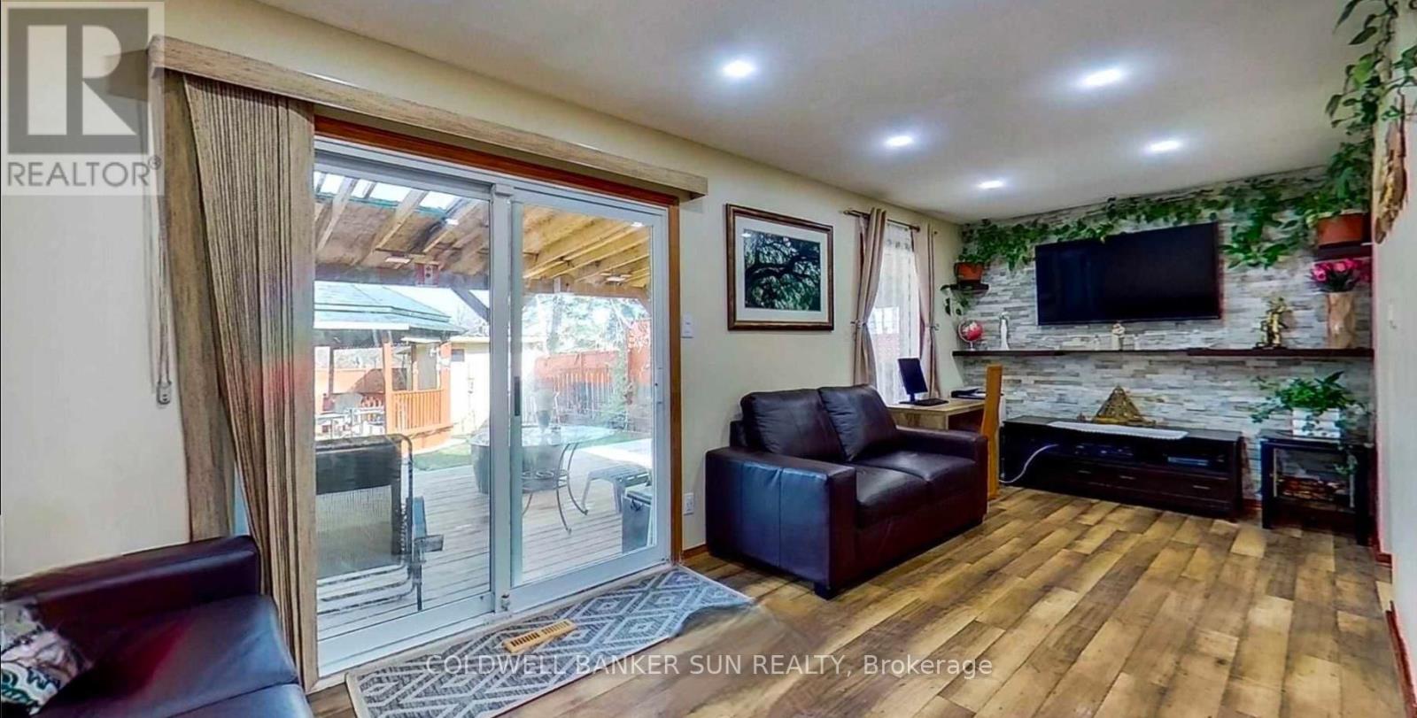 Upper - 6 Clearview Court, Brampton, Ontario  L6Z 2B1 - Photo 9 - W12613326