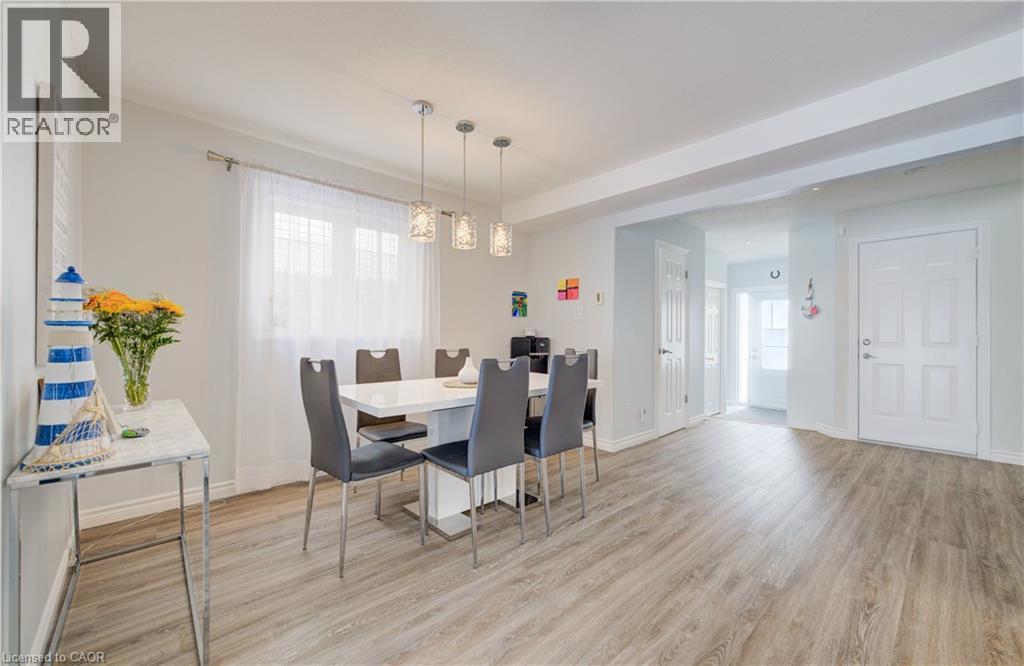 64 Hidden Creek Drive, Kitchener, Ontario  N2N 3N7 - Photo 4 - 40805057