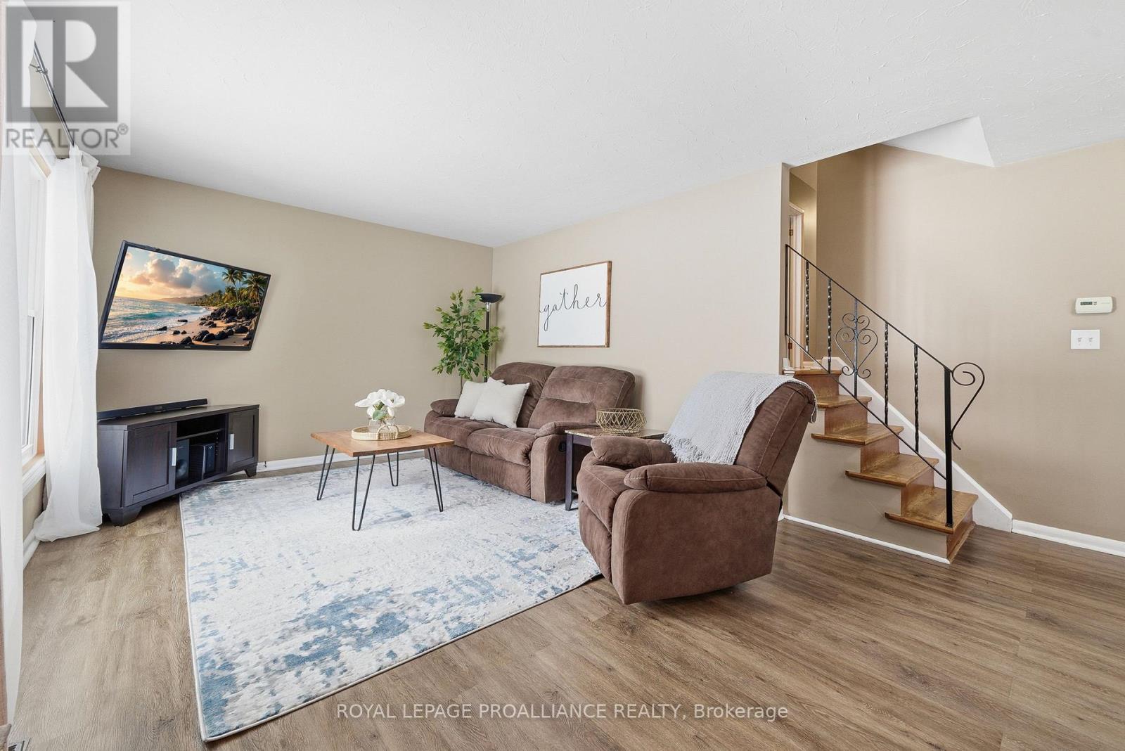 533 Bridge Street E, Belleville (Belleville Ward), Ontario  K8N 1R7 - Photo 11 - X12792924