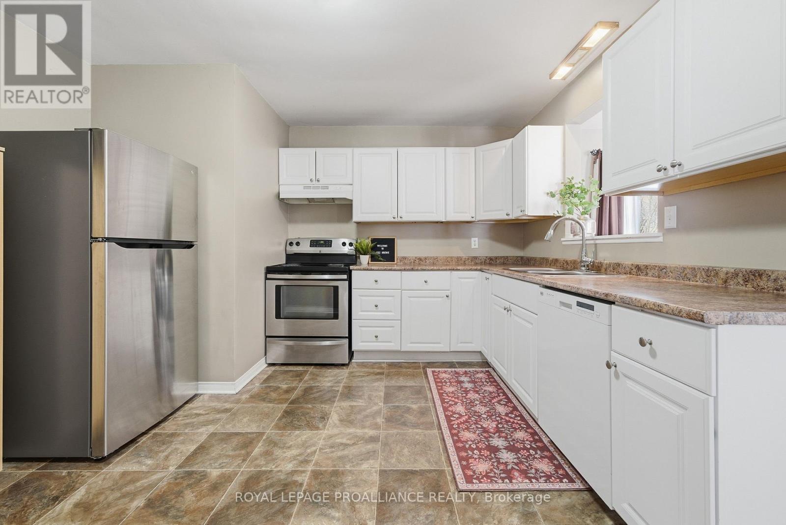 533 Bridge Street E, Belleville (Belleville Ward), Ontario  K8N 1R7 - Photo 17 - X12792924