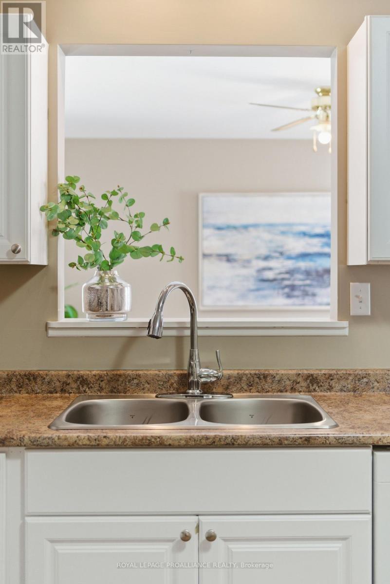 533 Bridge Street E, Belleville (Belleville Ward), Ontario  K8N 1R7 - Photo 20 - X12792924