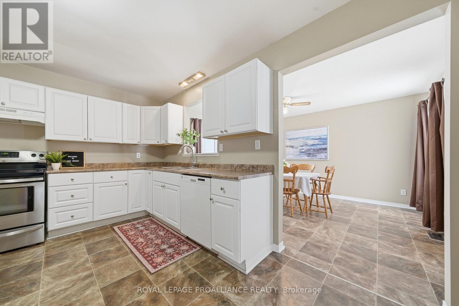 533 Bridge Street E, Belleville (Belleville Ward), Ontario  K8N 1R7 - Photo 22 - X12792924