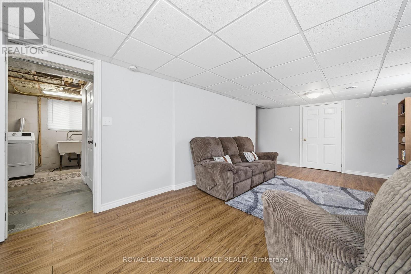 533 Bridge Street E, Belleville (Belleville Ward), Ontario  K8N 1R7 - Photo 29 - X12792924