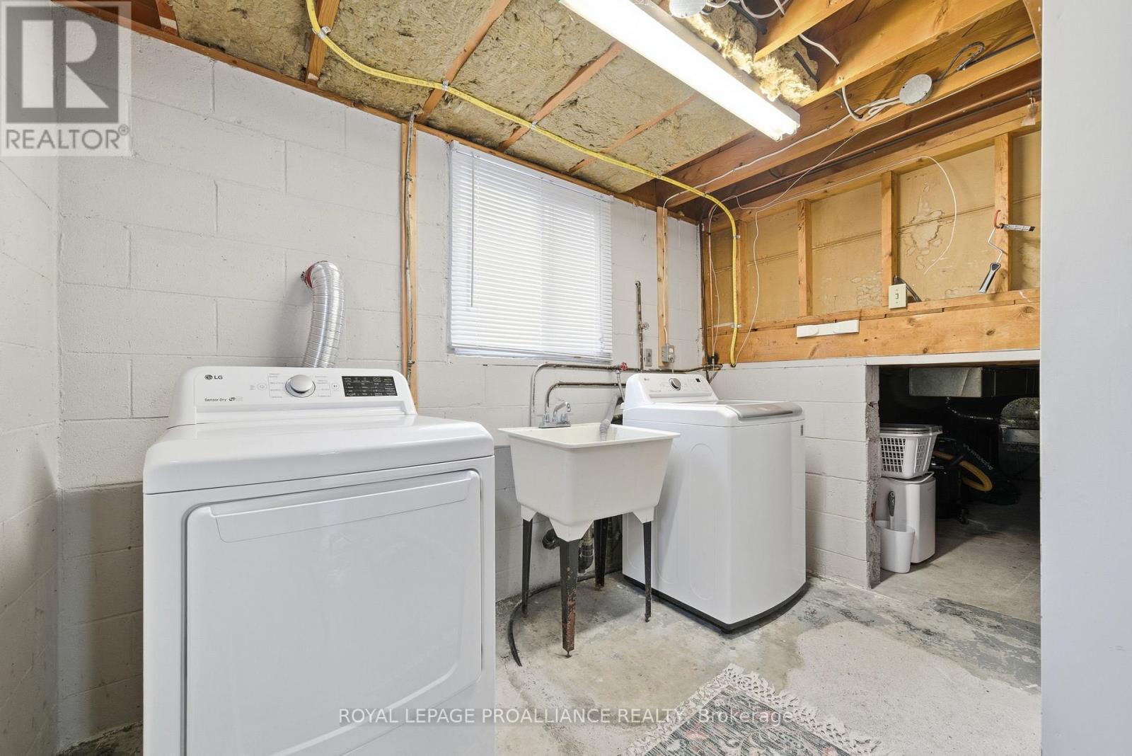 533 Bridge Street E, Belleville (Belleville Ward), Ontario  K8N 1R7 - Photo 34 - X12792924