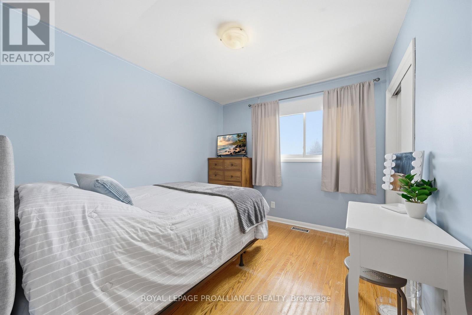 533 Bridge Street E, Belleville (Belleville Ward), Ontario  K8N 1R7 - Photo 38 - X12792924