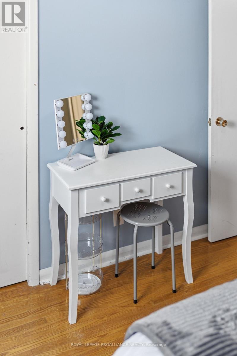 533 Bridge Street E, Belleville (Belleville Ward), Ontario  K8N 1R7 - Photo 40 - X12792924