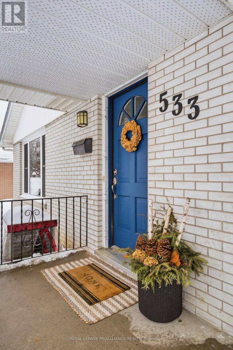 533 Bridge Street E, Belleville (Belleville Ward), Ontario  K8N 1R7 - Photo 6 - X12792924