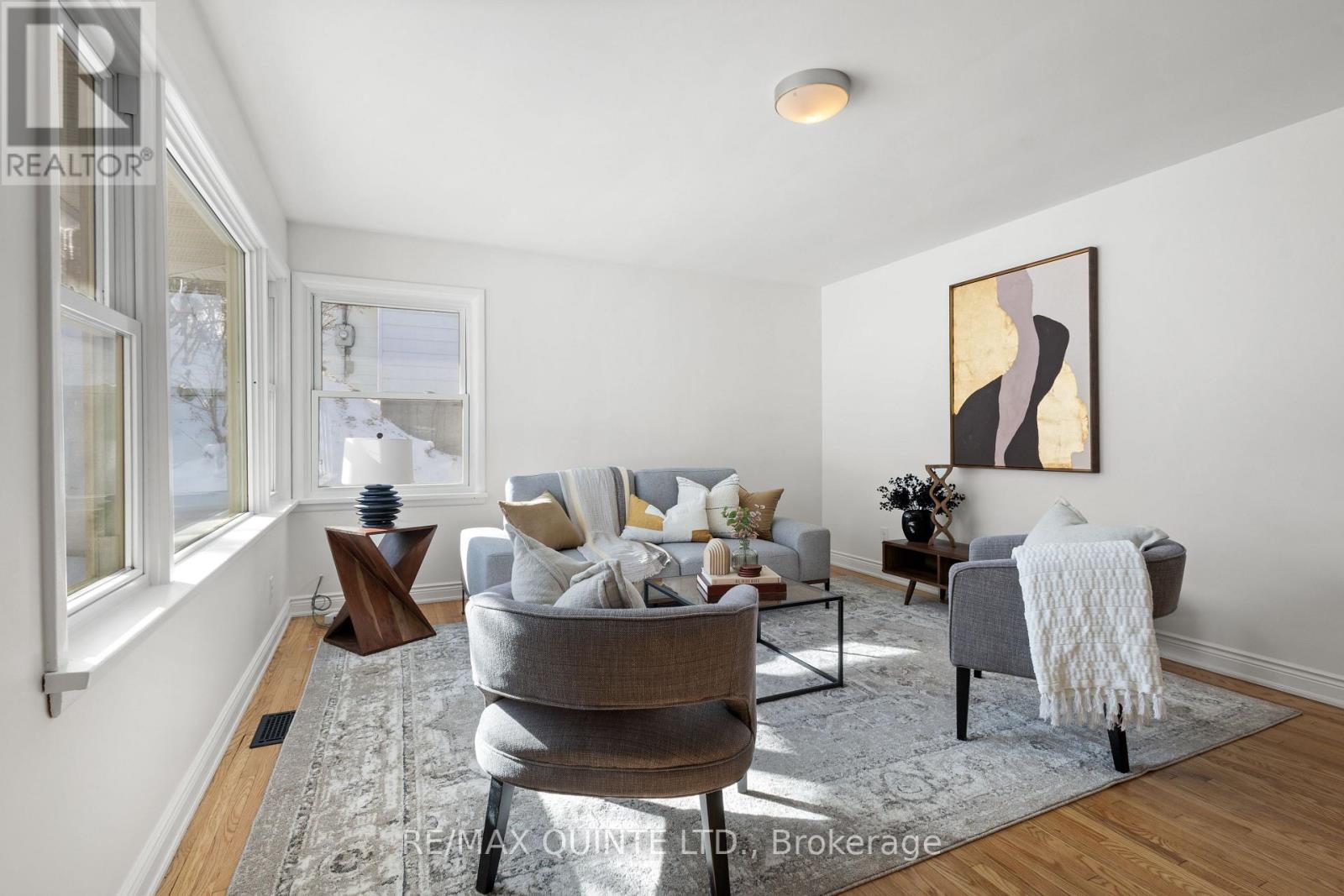 20 Prospect Avenue, Prince Edward County (Picton Ward), Ontario  K0K 2T0 - Photo 10 - X12793004