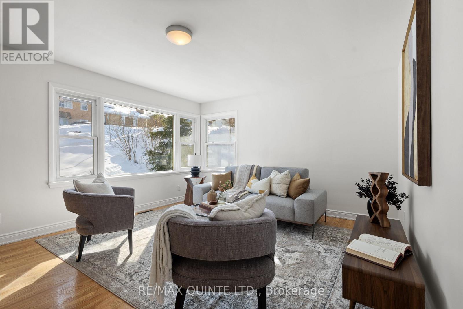 20 Prospect Avenue, Prince Edward County (Picton Ward), Ontario  K0K 2T0 - Photo 14 - X12793004