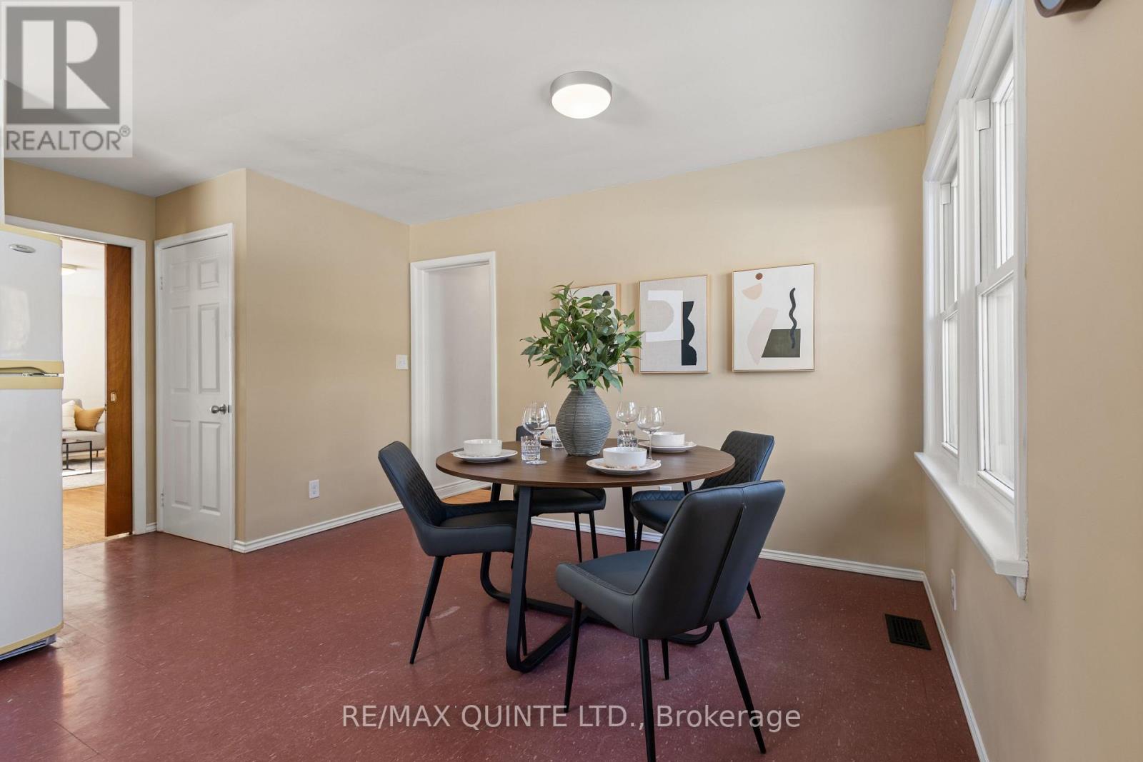 20 Prospect Avenue, Prince Edward County (Picton Ward), Ontario  K0K 2T0 - Photo 19 - X12793004