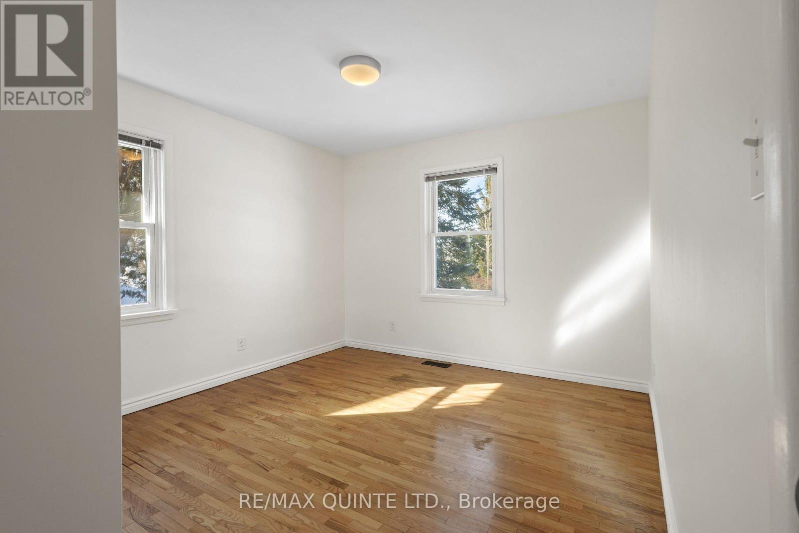 20 Prospect Avenue, Prince Edward County (Picton Ward), Ontario  K0K 2T0 - Photo 24 - X12793004