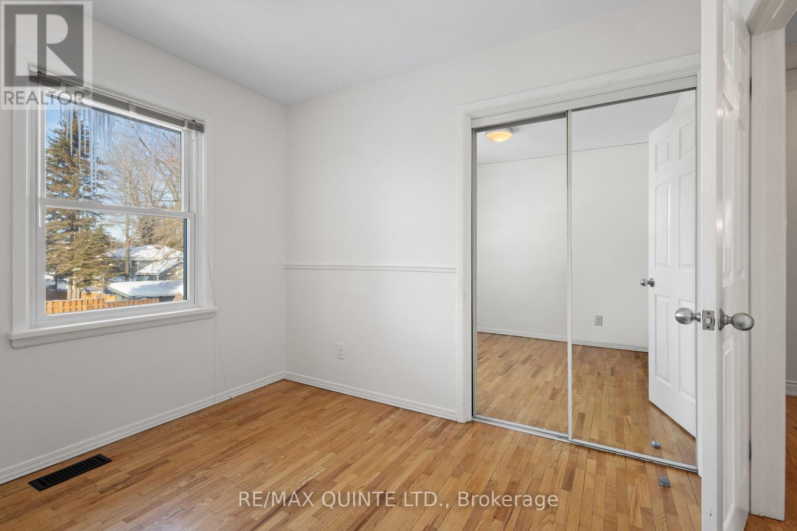 20 Prospect Avenue, Prince Edward County (Picton Ward), Ontario  K0K 2T0 - Photo 28 - X12793004