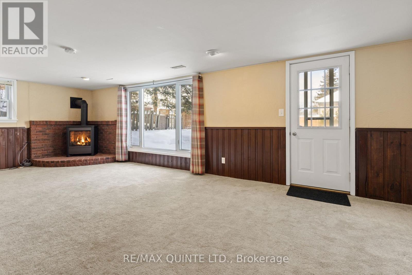 20 Prospect Avenue, Prince Edward County (Picton Ward), Ontario  K0K 2T0 - Photo 33 - X12793004