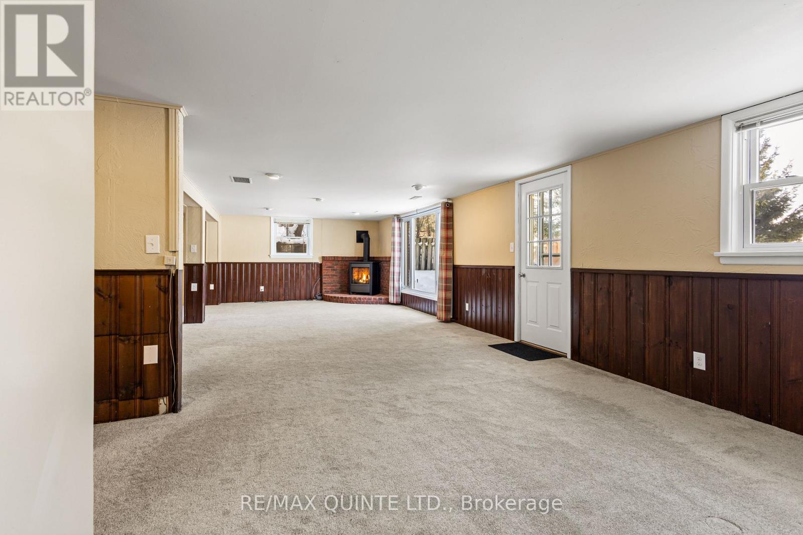 20 Prospect Avenue, Prince Edward County (Picton Ward), Ontario  K0K 2T0 - Photo 36 - X12793004