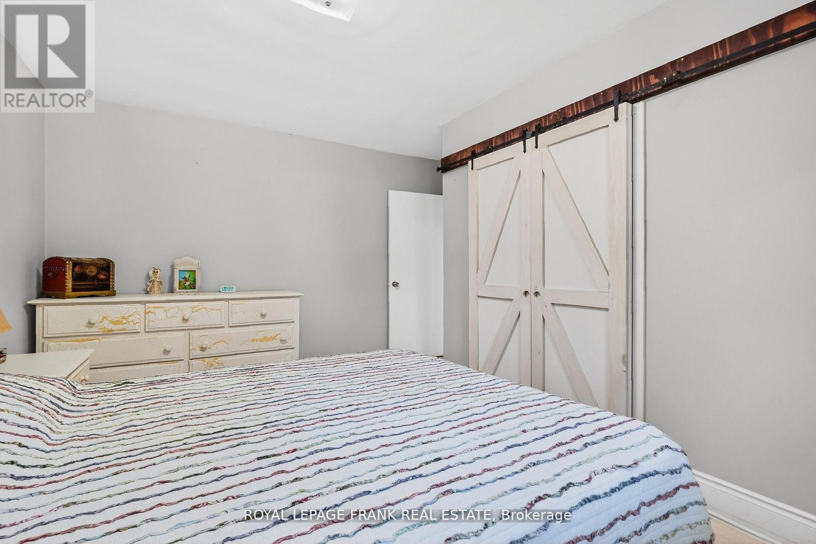 32 Melbourne Street E, Kawartha Lakes, Ontario  K9V 1X7 - Photo 16 - X12793190