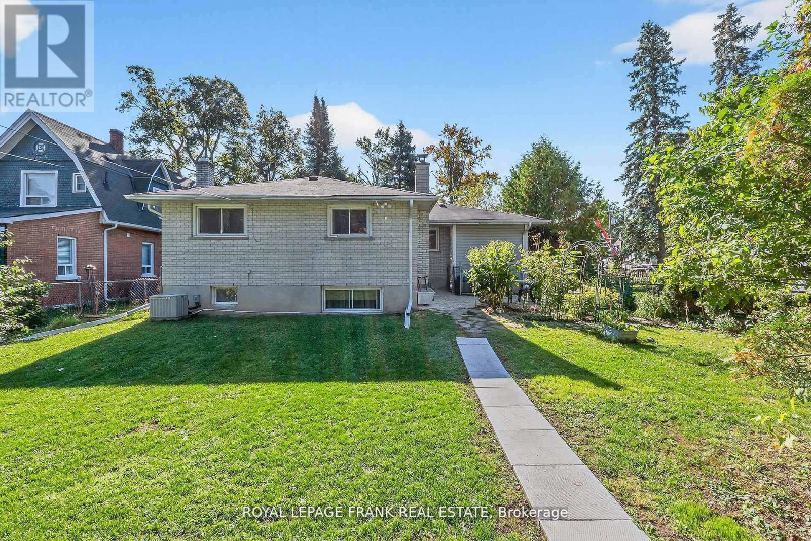 32 Melbourne Street E, Kawartha Lakes, Ontario  K9V 1X7 - Photo 31 - X12793190