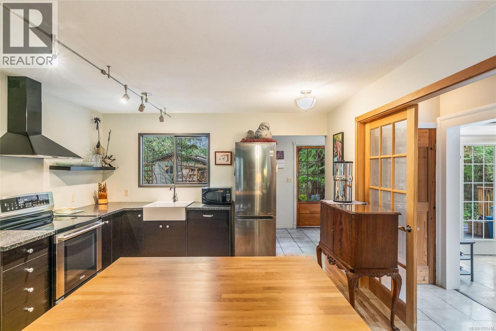 885 Horseshoe Rd, Gabriola Island, British Columbia  V0R 1X3 - Photo 4 - 1025416