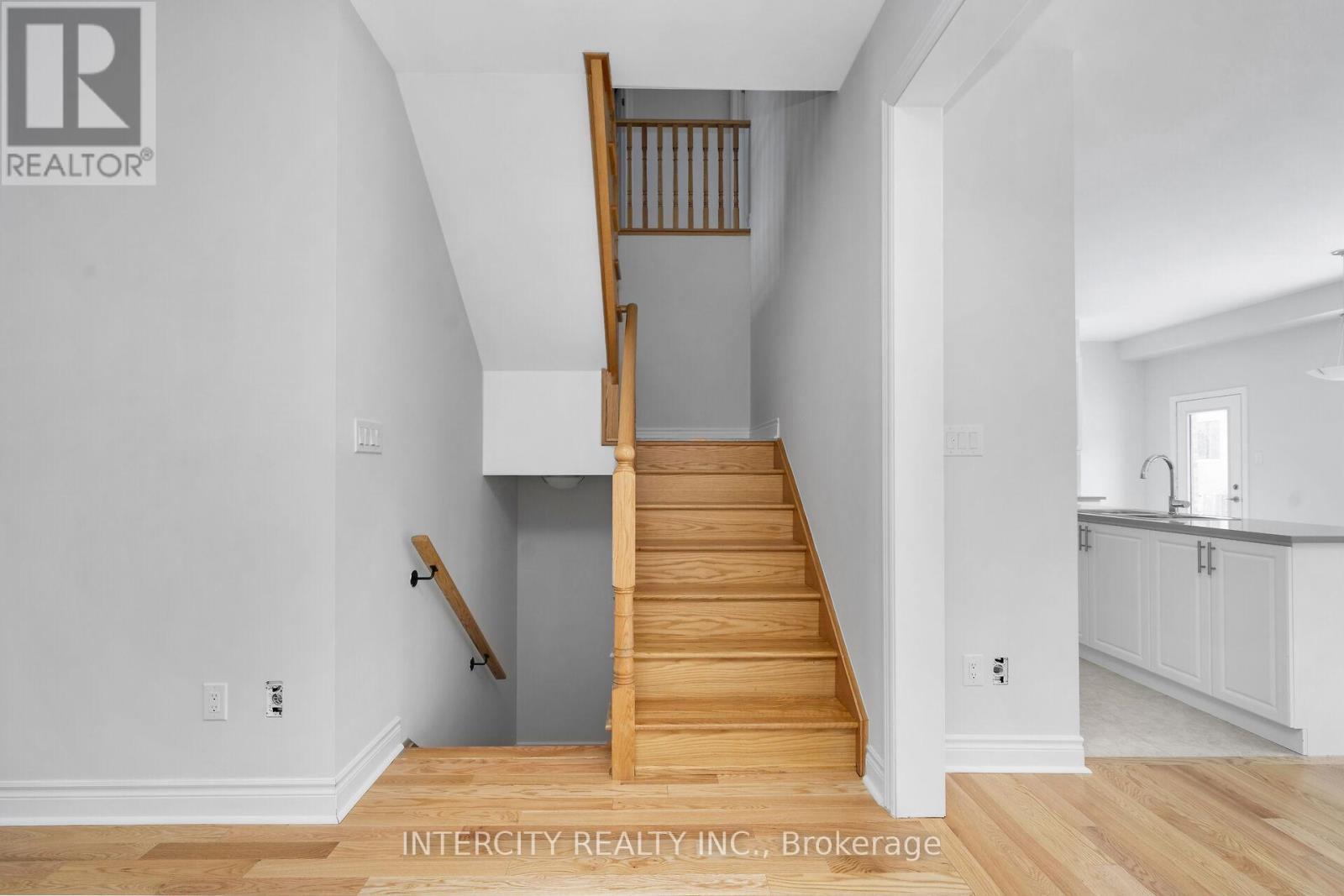 68 Claremont Drive, Brampton, Ontario  L6R 4E8 - Photo 14 - W12715162