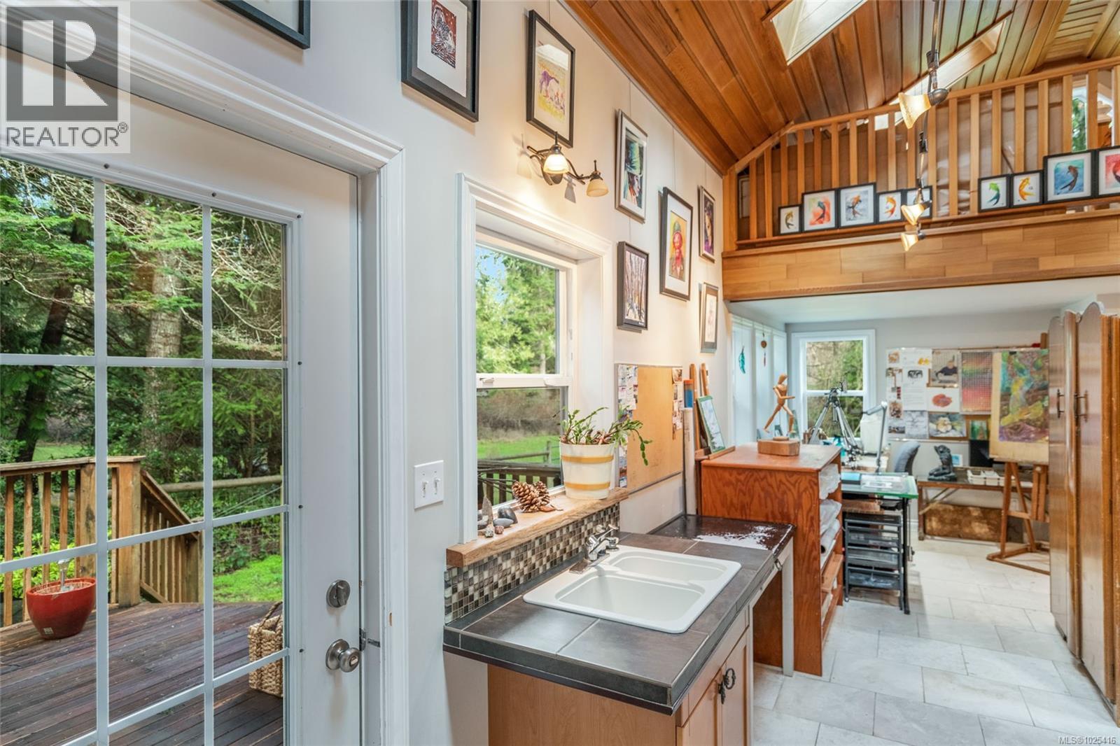 885 Horseshoe Rd, Gabriola Island, British Columbia  V0R 1X3 - Photo 14 - 1025416