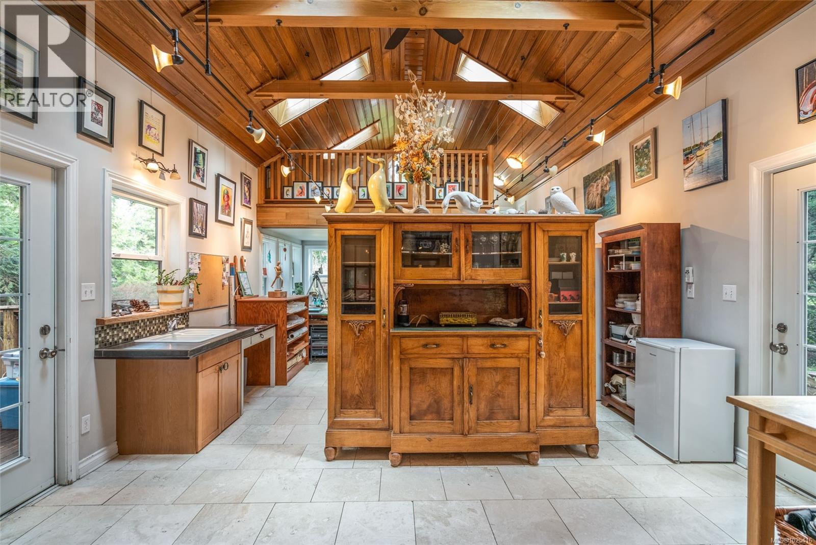 885 Horseshoe Rd, Gabriola Island, British Columbia  V0R 1X3 - Photo 12 - 1025416