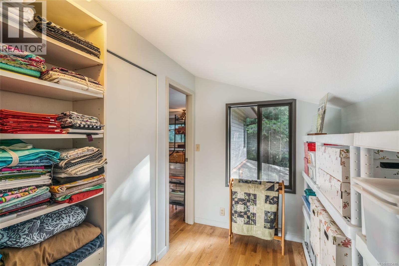 885 Horseshoe Rd, Gabriola Island, British Columbia  V0R 1X3 - Photo 27 - 1025416