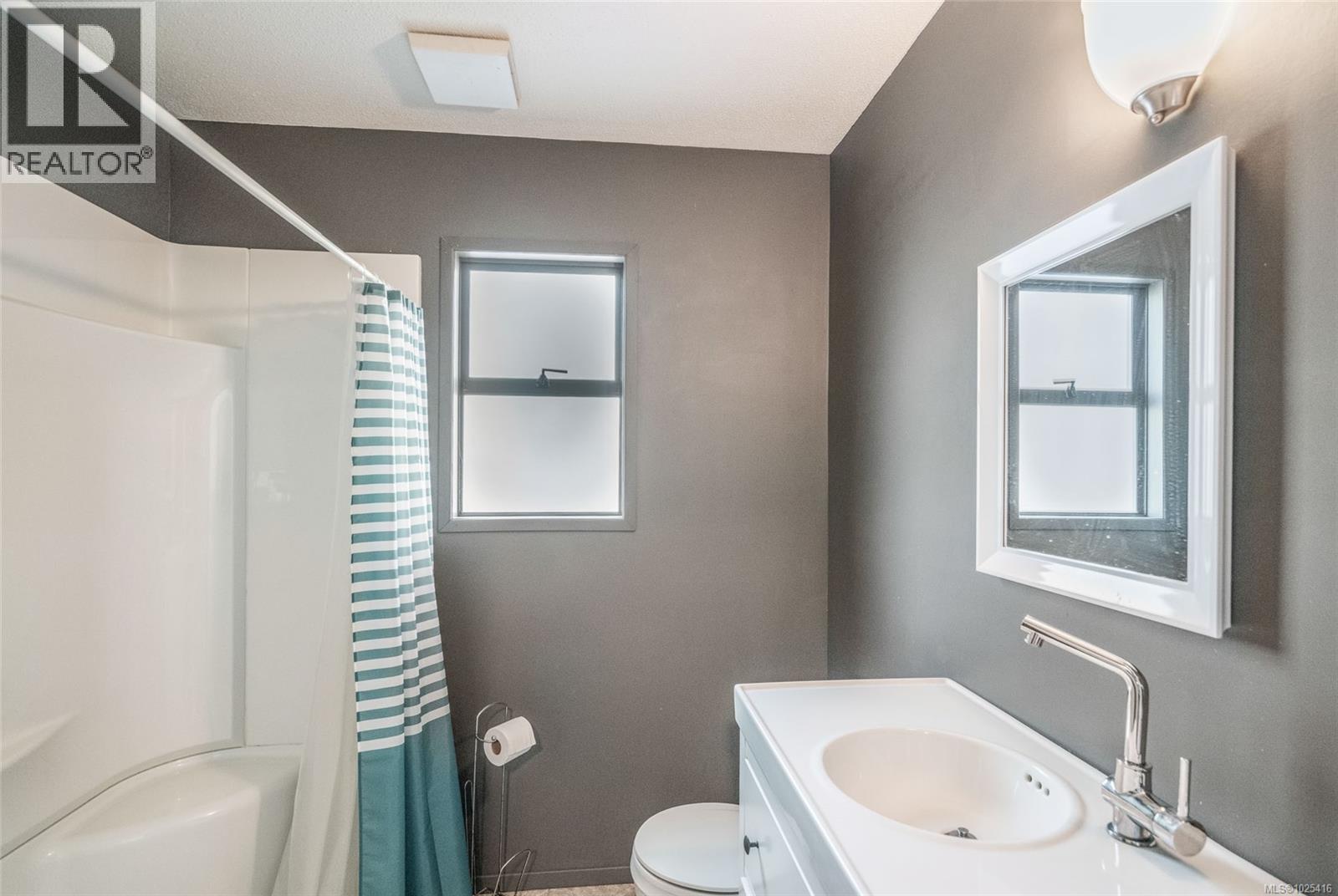 885 Horseshoe Rd, Gabriola Island, British Columbia  V0R 1X3 - Photo 22 - 1025416